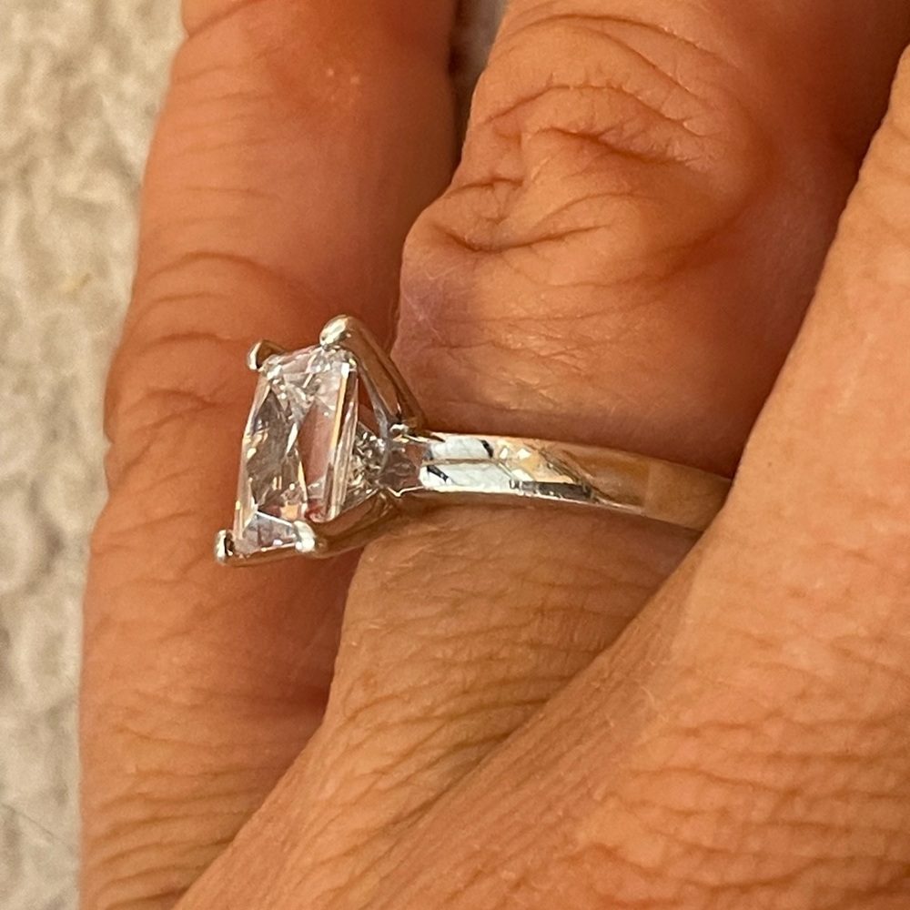 Ring - Picture 4 of 7